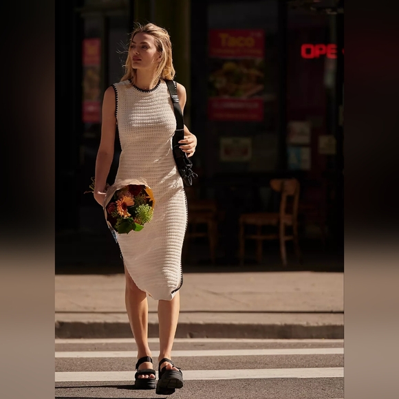 NWT Varley Dwight Knit Midi Dress- Olive With Cream Trim - Picture 4 of 6